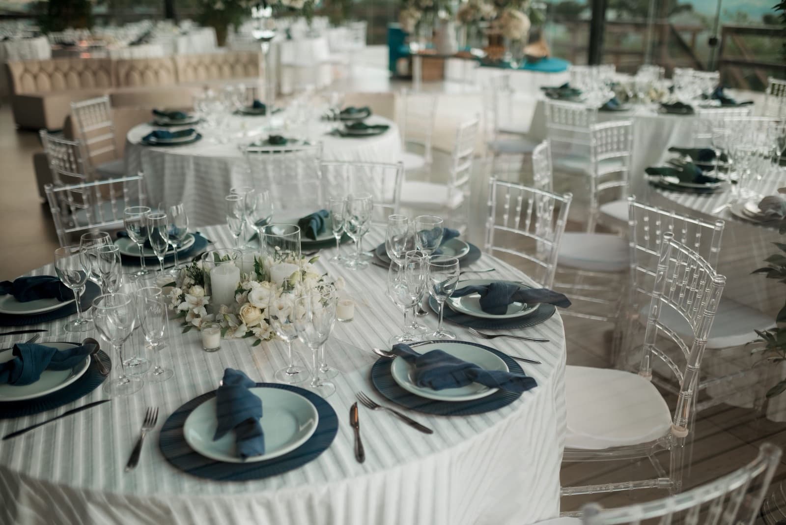 Building a wedding day timeline that survives contact with the day